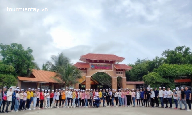 Tour Du Lịch Miền Tây Mỹ Tho - Bến Tre - Cần Thơ - Ăn tối Du Thuyền 5 Sao Du Lịch Miền Tây-1