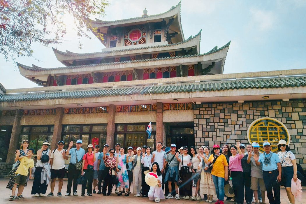 Tour Cần Thơ 3 Ngày 2 Đêm VIP: Khám Phá Trọn Vẹn Miền Tây