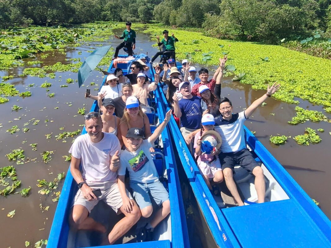 TOUR VIP 8 TỈNH MIỀN TÂY HÀNH TRÌNH VỀ MIỀN SÔNG NƯỚC – TRỌN VẸN HƯƠNG SẮC TÂY NAM BỘ