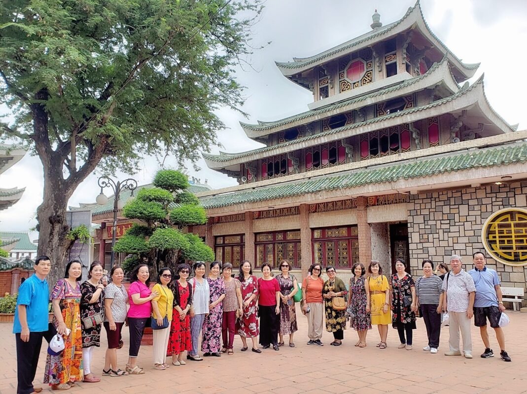 TOUR CHÂU ĐỐC 01: SÀI GÒN – ĐỒNG THÁP – CHÂU ĐỐC – MIẾU BÀ CHÚA XỨ – RỪNG TRÀM TRÀ SƯ – NÚI CẤM 2N1Đ. KHÁCH SẠN 3 SAO