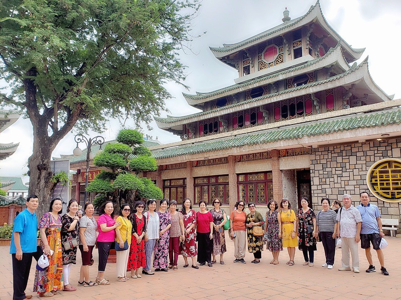 TOUR CHÂU ĐỐC 01: SÀI GÒN – ĐỒNG THÁP - CHÂU ĐỐC - MIẾU BÀ CHÚA XỨ - RỪNG TRÀM TRÀ SƯ - NÚI CẤM 2N1Đ. KHÁCH SẠN 3 SAO