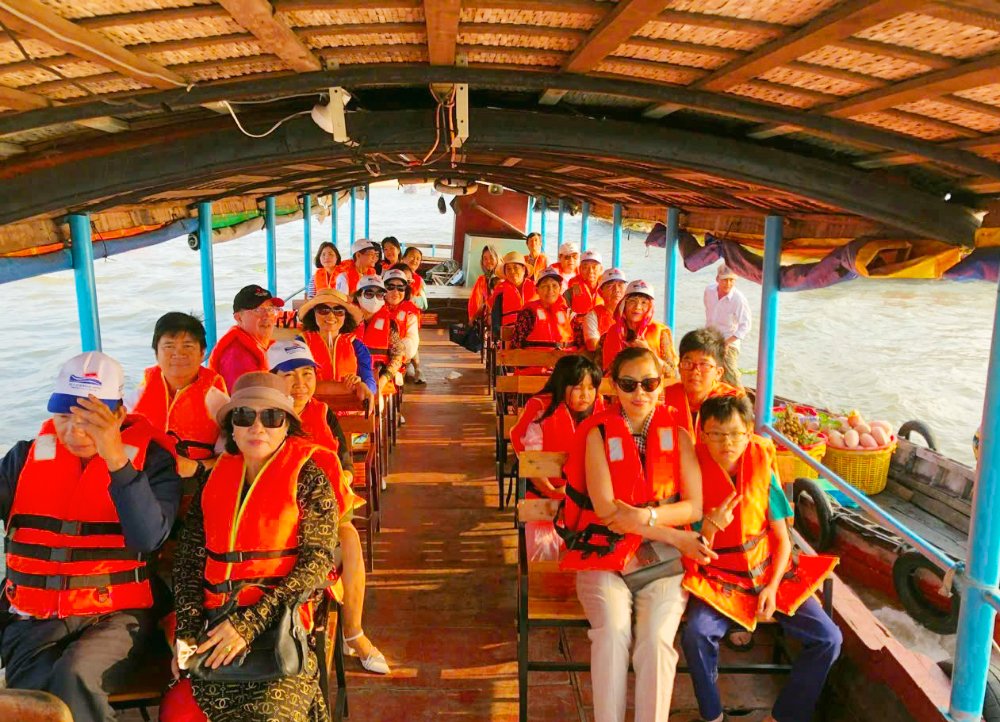 TOUR VIP 2N1Đ KHÁM PHÁ CHỢ NỔI CÁI RĂNG – TRẢI NGHIỆM TÂY ĐÔ ĐẬM ĐÀ BẢN SẮC