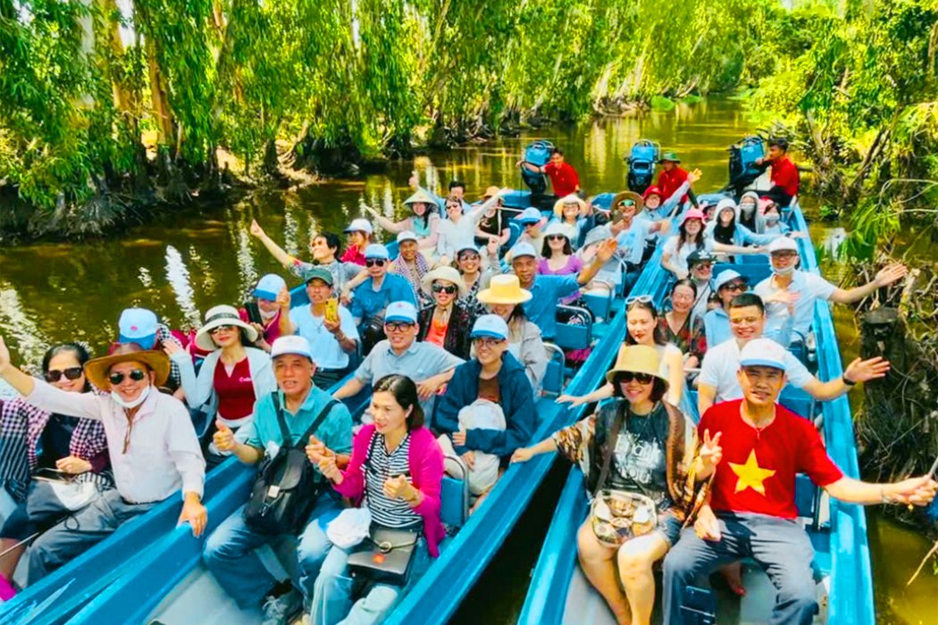 Tour Cần Thơ 3 Ngày 2 Đêm VIP: Khám Phá Trọn Vẹn Miền Tây