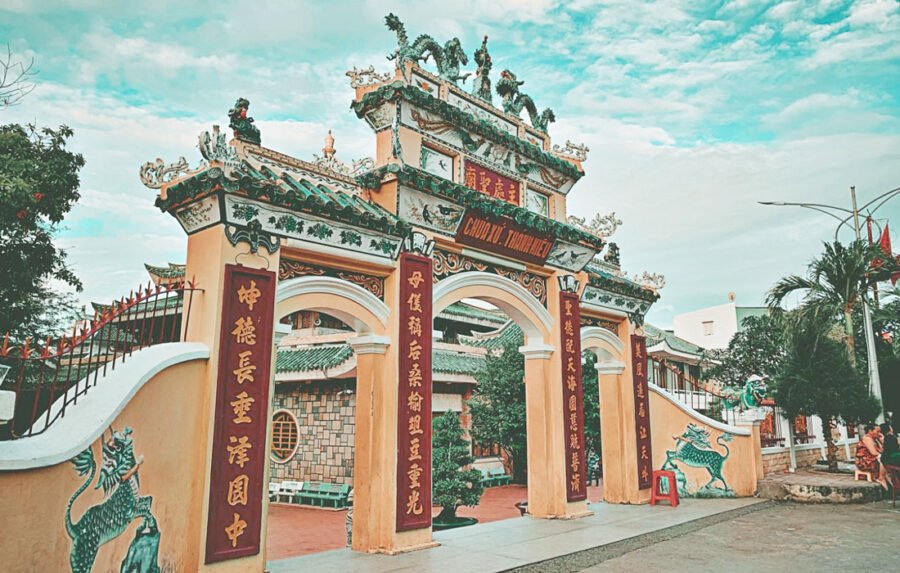 TOUR CHÂU ĐỐC 01: SÀI GÒN – ĐỒNG THÁP - CHÂU ĐỐC - MIẾU BÀ CHÚA XỨ - RỪNG TRÀM TRÀ SƯ - NÚI CẤM 2N1Đ. KHÁCH SẠN 3 SAO