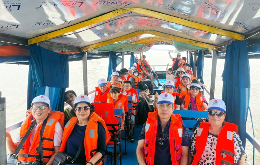 TOUR SÀI GÒN - CẦN THƠ 1 NGÀY. TỰ HÁI TRÁI CÂY TẠI VƯỜN
