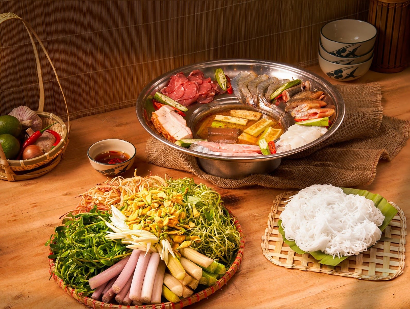 lẩu mắm miền Tây - Tại sao món lẩu mắm lại được mệnh danh là linh hồn của ẩm thực miền Tây