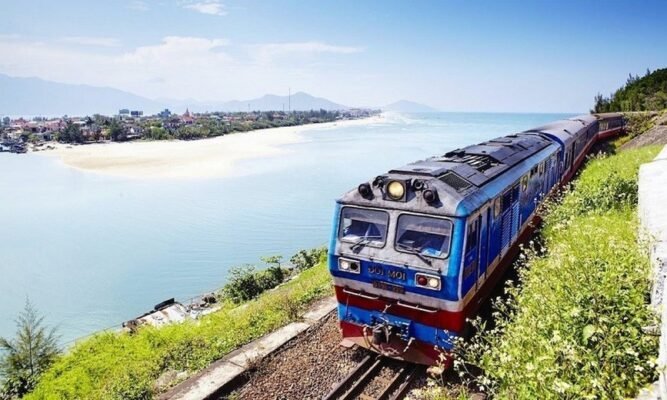Hướng dẫn cách di chuyển từ TP.HCM đến Phan Thiết bằng tàu hỏa và xe khách an toàn